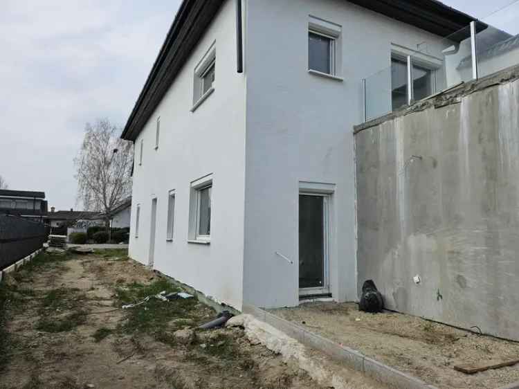 Ház Kiadó , Dunakeszi járás, Közép-Magyarország