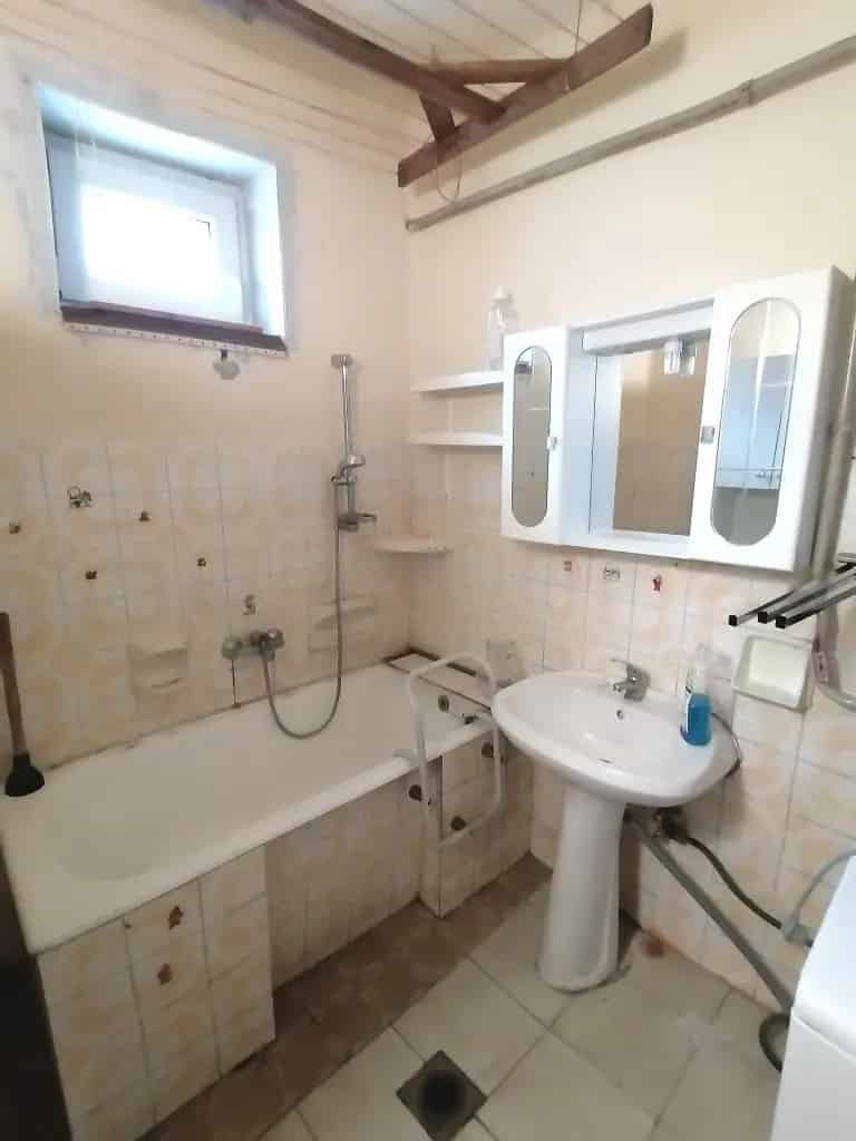 Ház Kiadó , Dunaújvárosi járás, Dunántúl