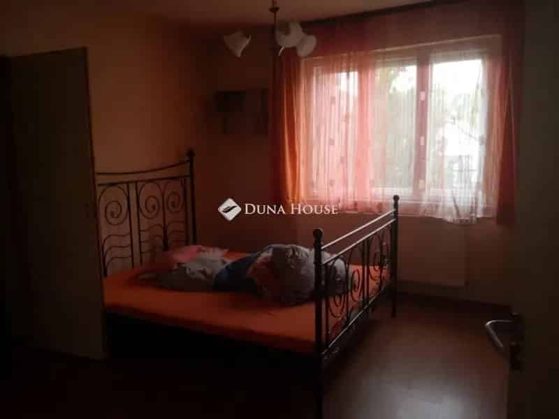 Ház Kiadó , Monori járás, Közép-Magyarország