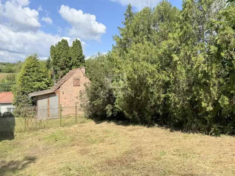 Gyümölcsös telek Zalaegerszeg Botfán panorámával