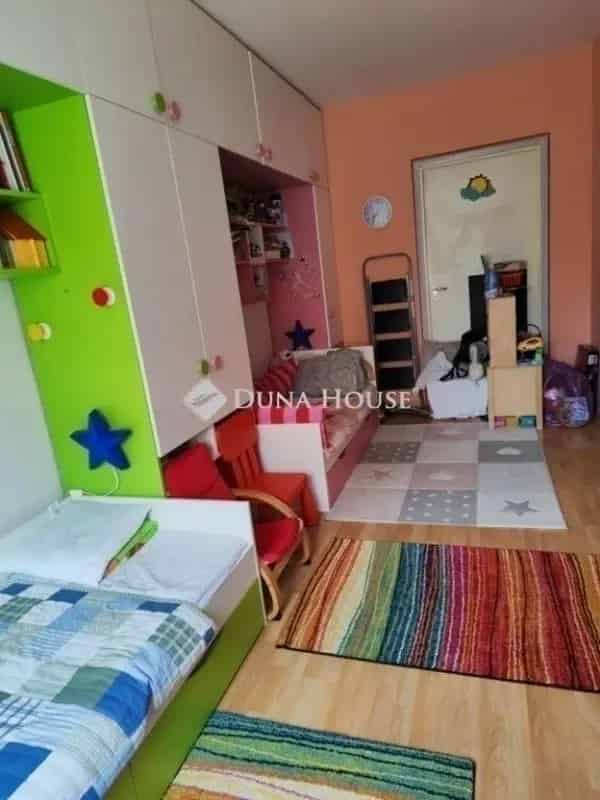 Lakás Kiadó , 9, Bajcsy-Zsilinszky utca, Pécs, Dunántúl