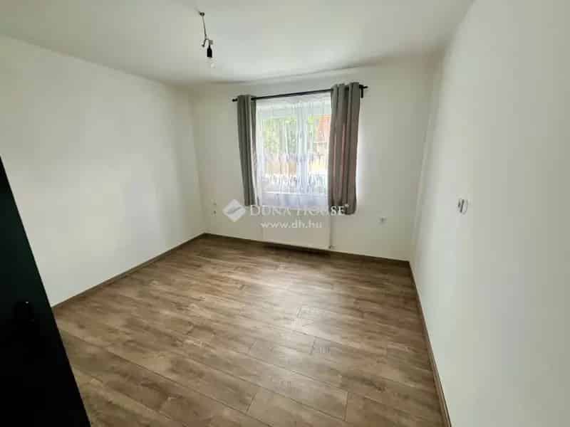 87 m2-es felújított családi ház Mohácson