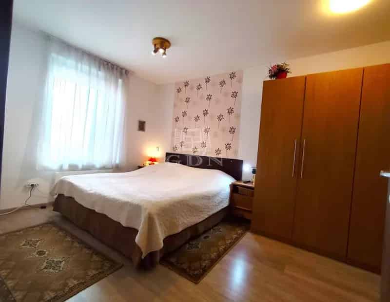 Ház Kiadó , Gödöllői járás, Közép-Magyarország