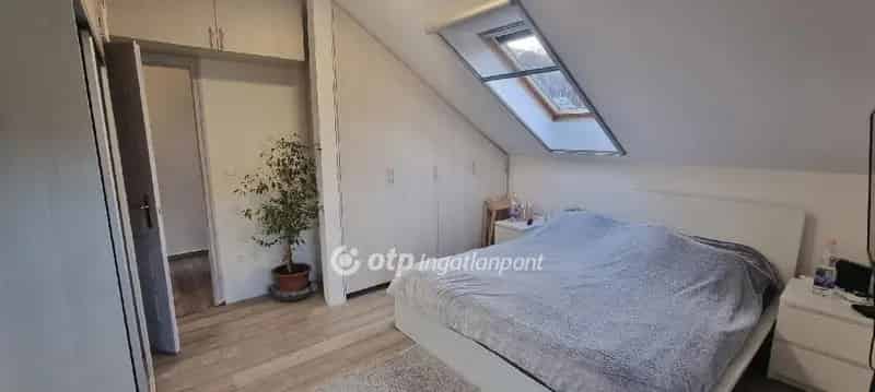 Ház Kiadó , Pilisvörösvári járás, Közép-Magyarország