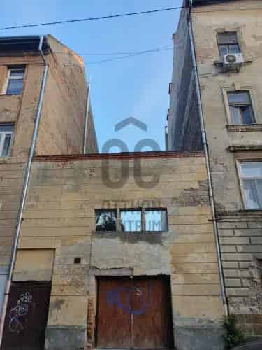 Budapest XIV. kerületi eladó kereskedelmi ingatlan, UZ017713