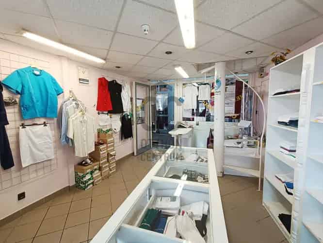 Soproni eladó kereskedelmi ingatlan, UZ015077