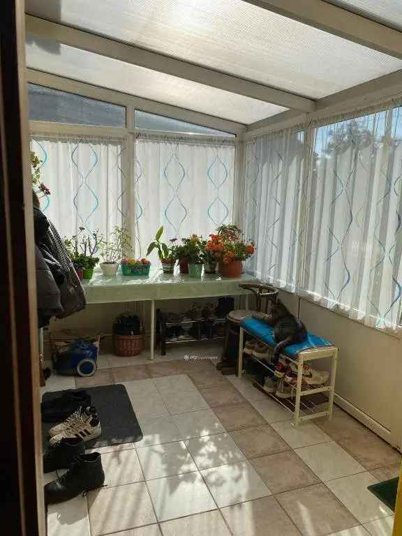 Ház Kiadó , Budapest, Közép-Magyarország