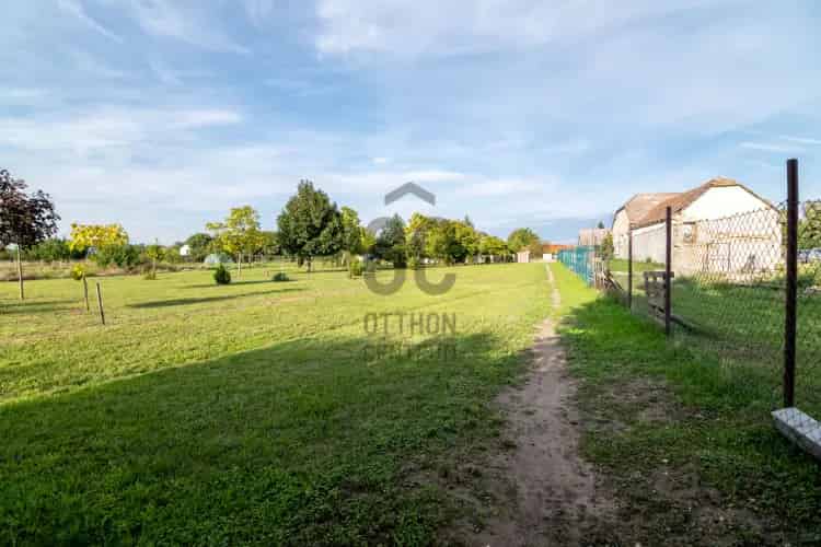 Székesfehérvári eladó telek, T034080