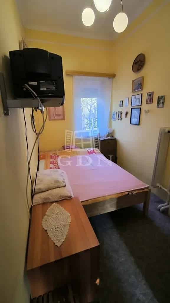 Ház Kiadó , Dunakeszi járás, Közép-Magyarország