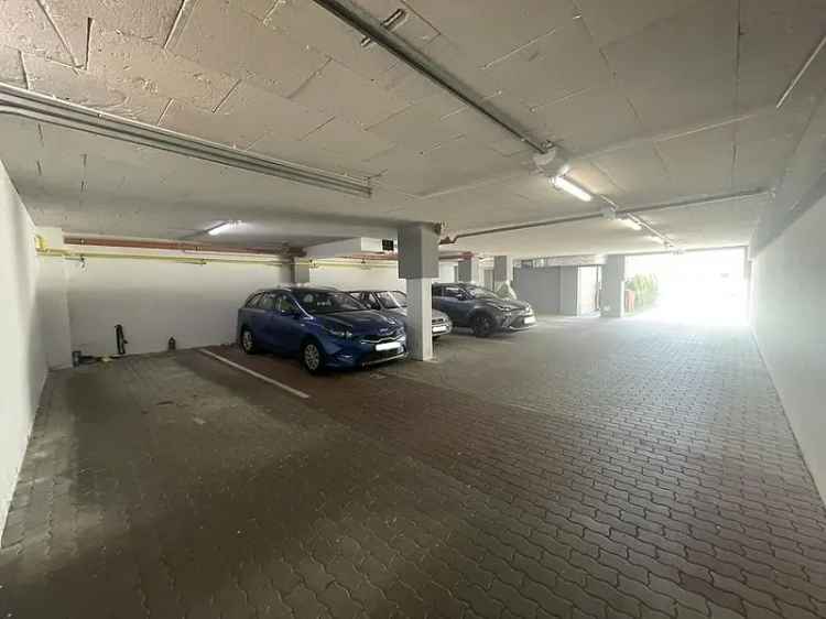Garázs Kiadó , Budapest, Közép-Magyarország