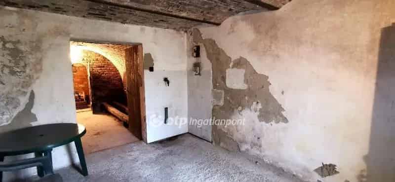 Telek Kiadó , Pannonhalmi járás, Dunántúl