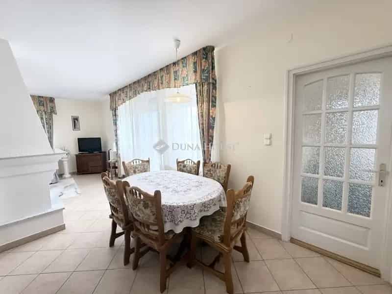 Ház Kiadó , Pécsi járás, Dunántúl