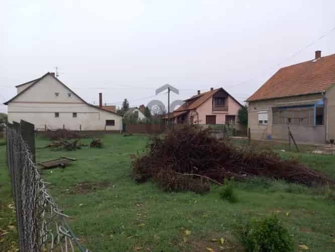 Egyeki eladó telek, T040212