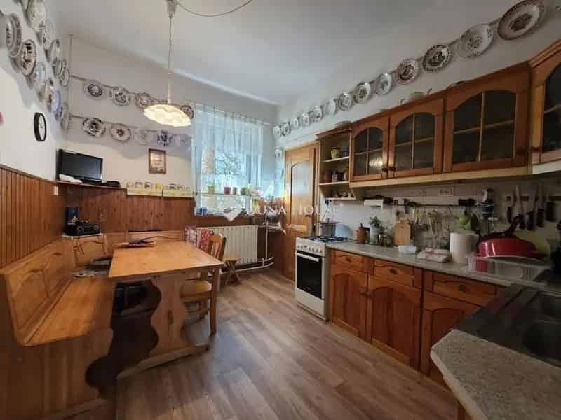 Ház Kiadó , Monori járás, Közép-Magyarország