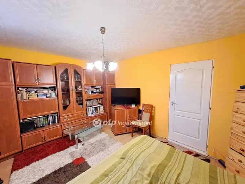 Ház Kiadó , Szolnoki járás, Alföld és Észak