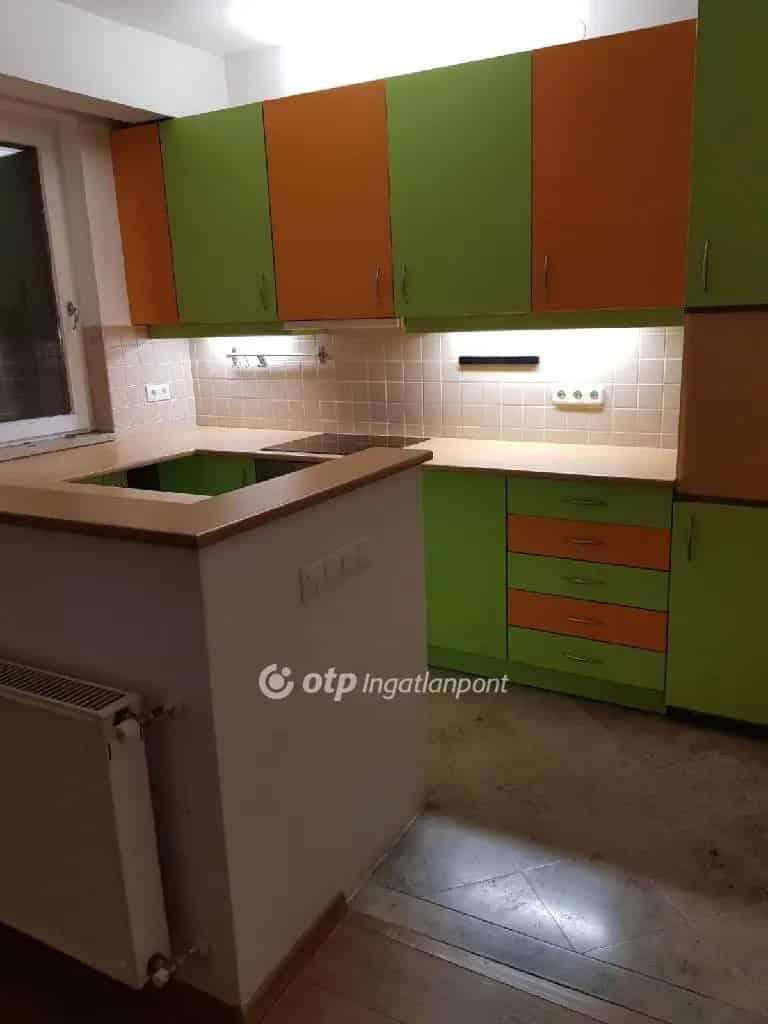 Ház Kiadó , Budapest, Közép-Magyarország