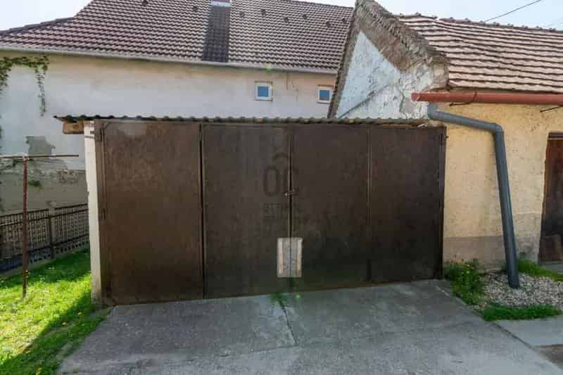 Ház Kiadó , Móri járás, Dunántúl