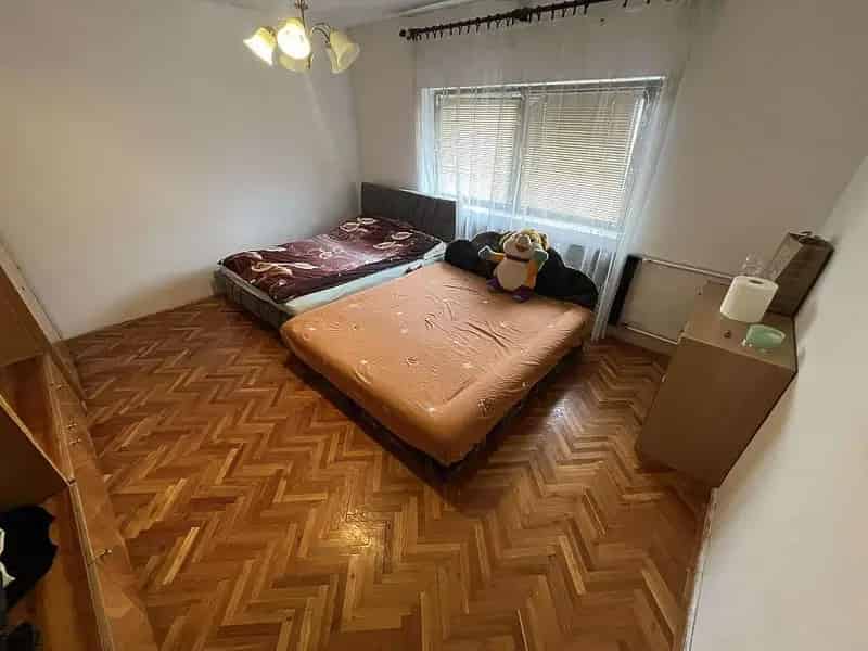 Ház Kiadó , Budapest, Közép-Magyarország
