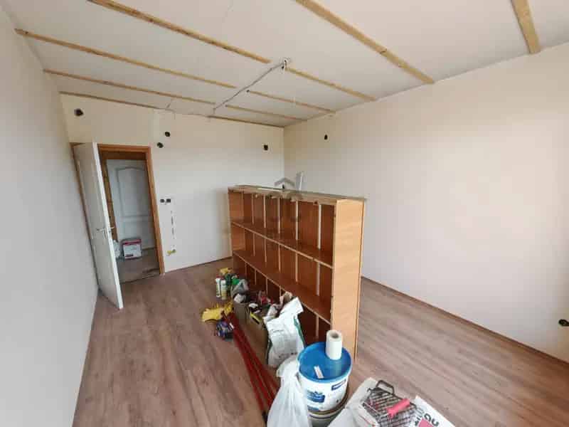 Ház Kiadó , Ajkai járás, Dunántúl