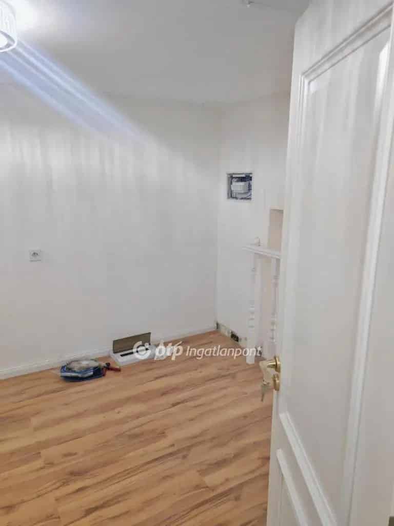 Lakás Kiadó , Budapest, Közép-Magyarország