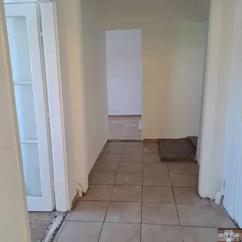 Ház Kiadó , Monori járás, Közép-Magyarország