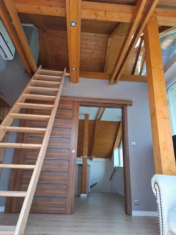 Ház Kiadó , Gödöllői járás, Közép-Magyarország