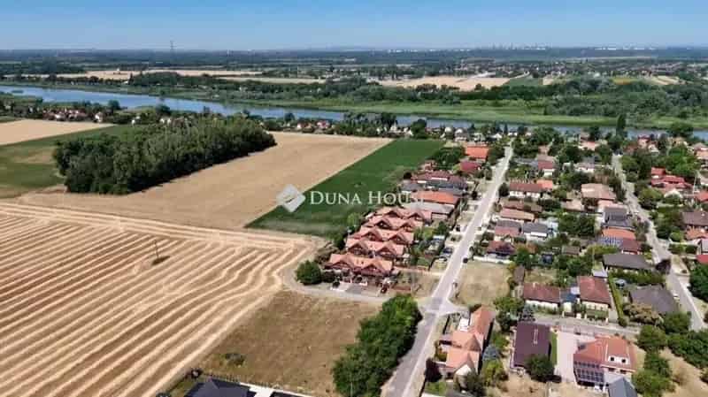 Majosháza 2724 nm-es Saroktelek Eladó - 6 Ikerház Építésére Alkalmas