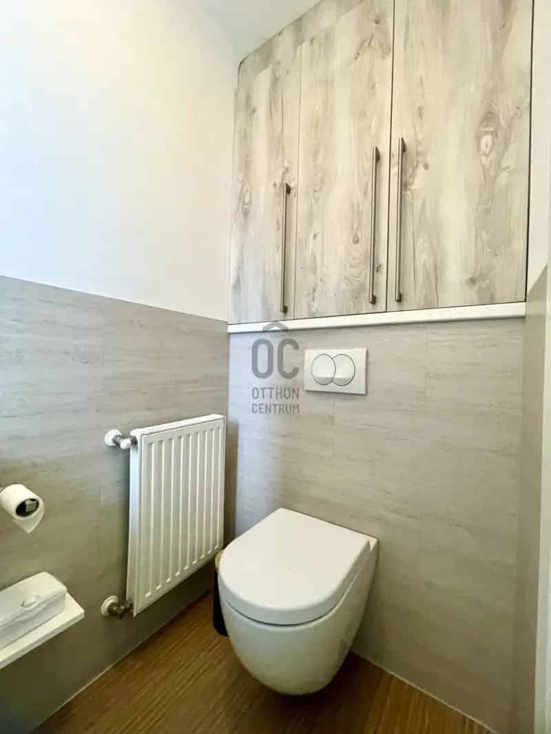 Ház Kiadó , Kapuvári járás, Dunántúl