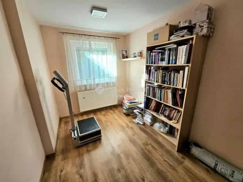 Gyáli ikerházfél eladó - 94nm, 4 hálószoba, kert, garázs