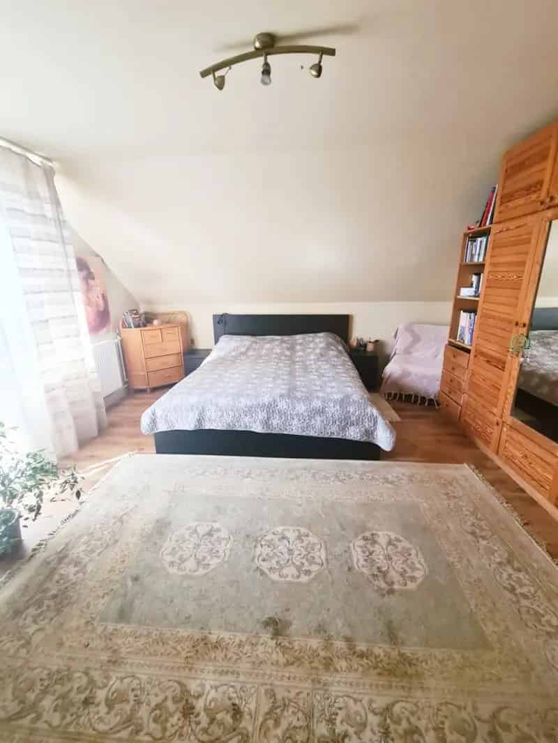 Ház Kiadó , Dunakeszi járás, Közép-Magyarország