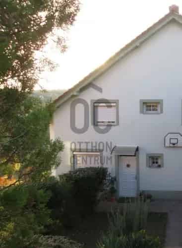Pécsi eladó családi ház, H469176