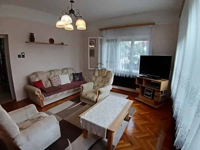 Ház Kiadó , Gyáli járás, Közép-Magyarország