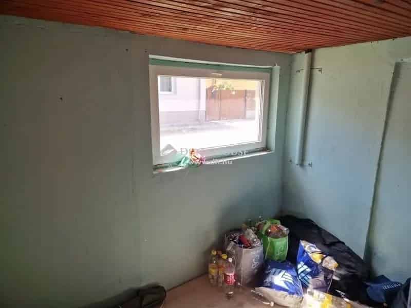 Ház Kiadó , Monori járás, Közép-Magyarország