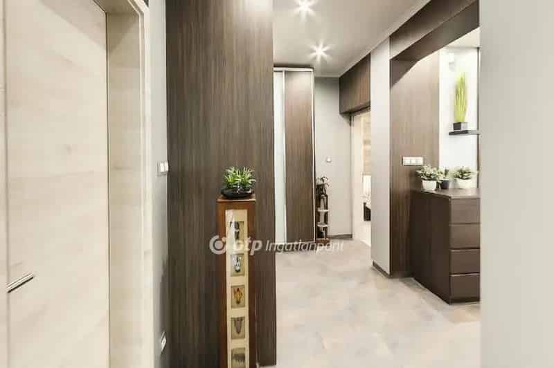 Ház Kiadó , Érdi járás, Közép-Magyarország