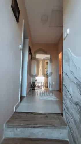 Kosdi eladó családi ház, H489170