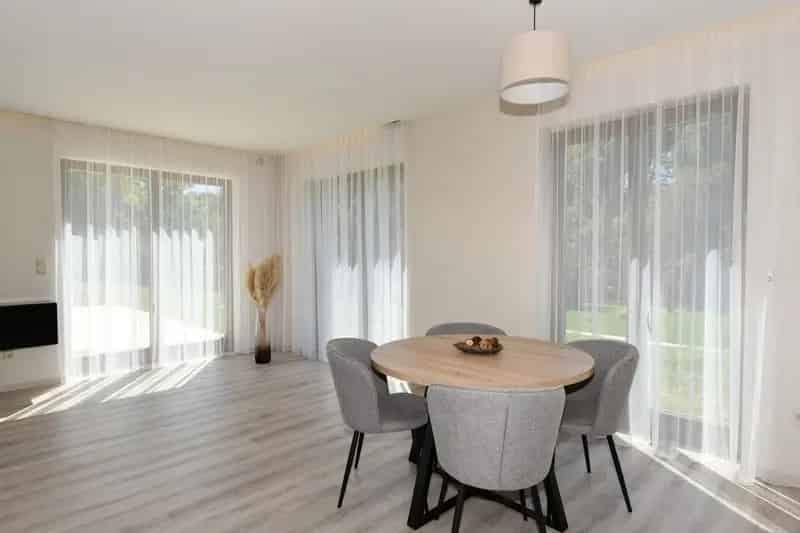 Ház Kiadó , Ajkai járás, Dunántúl