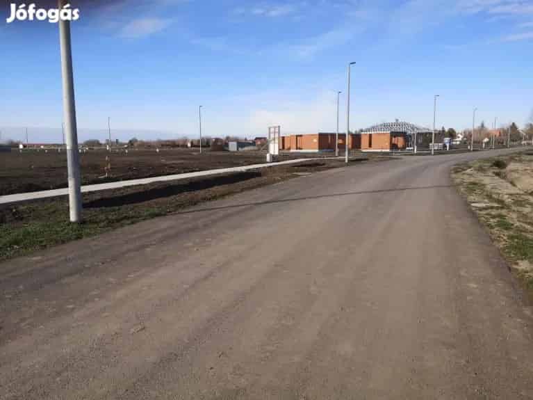 Deszk Szőlőskert lakópark 792 m2-es telek eladó