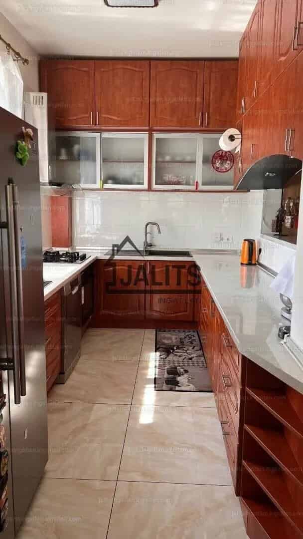 Ház Kiadó , Budapest, Közép-Magyarország