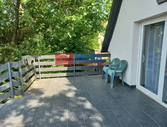 Veresegyház , Tópart