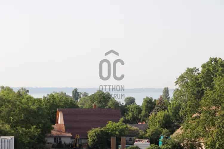 Balatonkenesei eladó telek 1200m2 panorámás