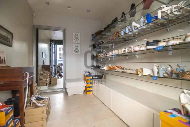 Budapest I. kerületi kiadó kereskedelmi ingatlan, UZ018890