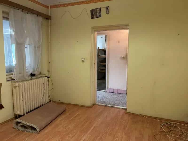 Ház Kiadó , 35, Bóbita utca, Nyíregyháza, Alföld és Észak