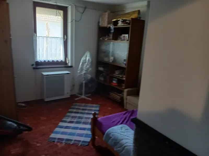 Felujitott 4 szobas csaladhaz 836 m2 telekkel elado