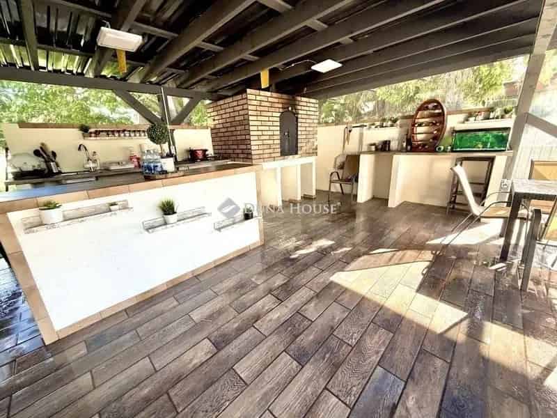 Ház Kiadó , Szigetszentmiklósi járás, Közép-Magyarország