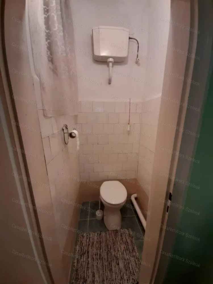 Ház Kiadó , Szolnoki járás, Alföld és Észak
