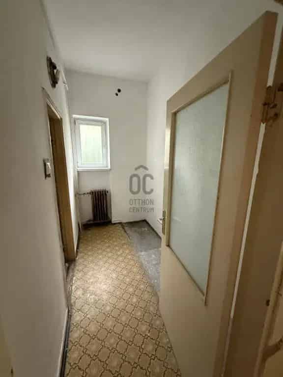 Ház Kiadó , Budapest, Közép-Magyarország