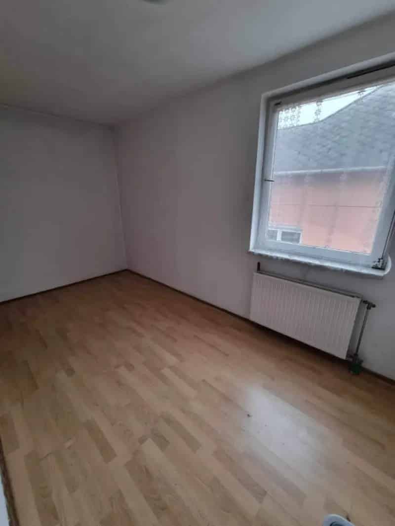 Ház Kiadó , Érd, Közép-Magyarország
