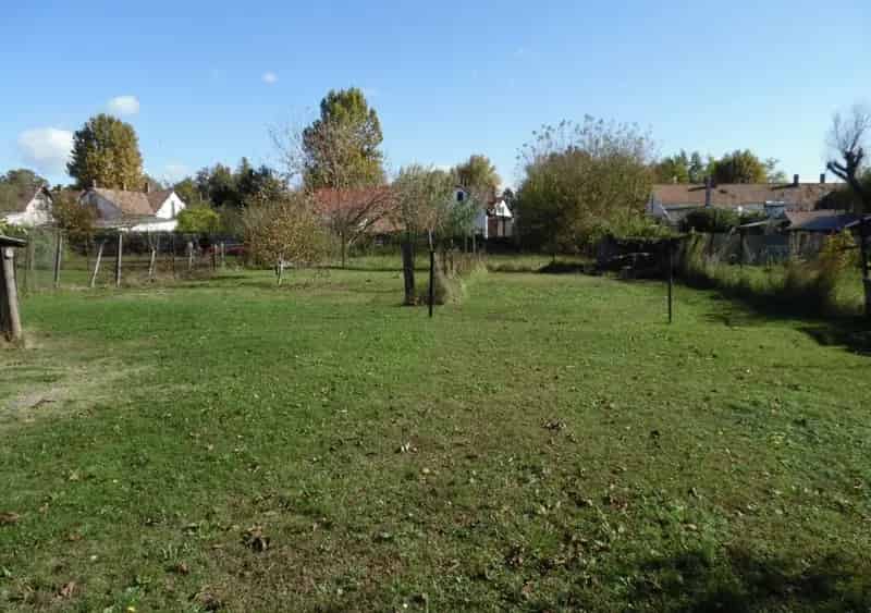 Ház Kiadó , Fonyódi járás, Dunántúl
