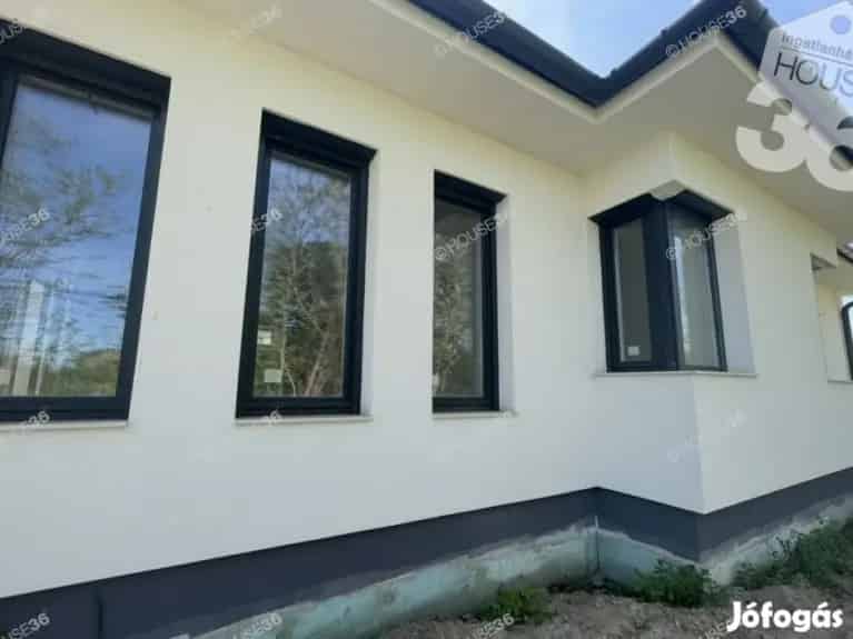 Uj epiteesu nappali 3 szobas haz elado Kecskemet