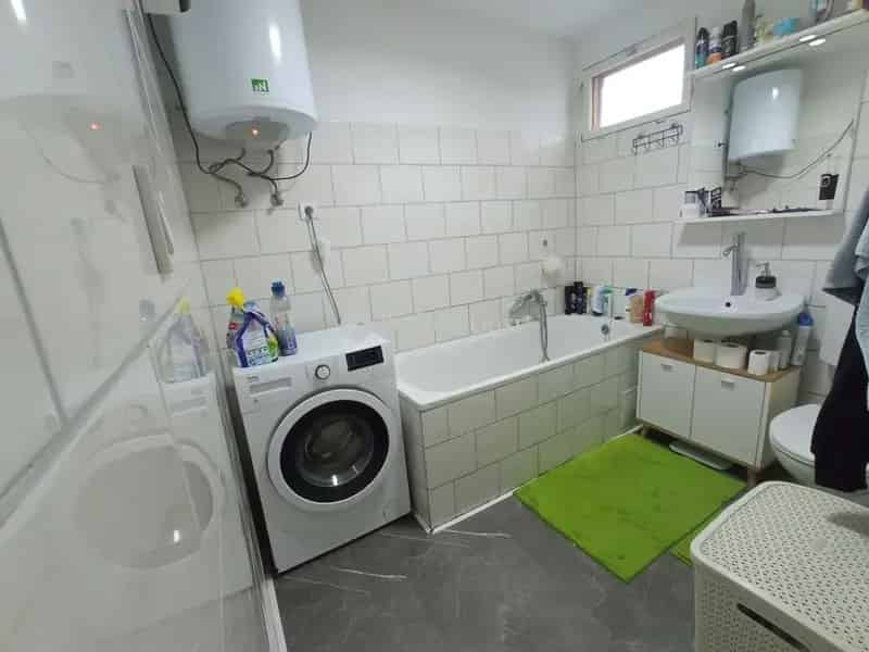 Telek Kiadó , Érdi járás, Közép-Magyarország